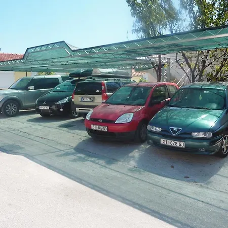 Appartement By The Sea Mavarstica, Ciovo - 1120